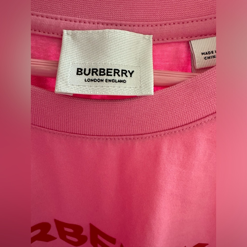 Burberry London Pink Women’s T Shirt Top with short sleeves Size Medium - Picture 2 of 4
